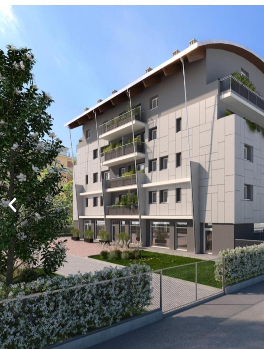 Miriam Apartment Bergamo Bagian luar foto