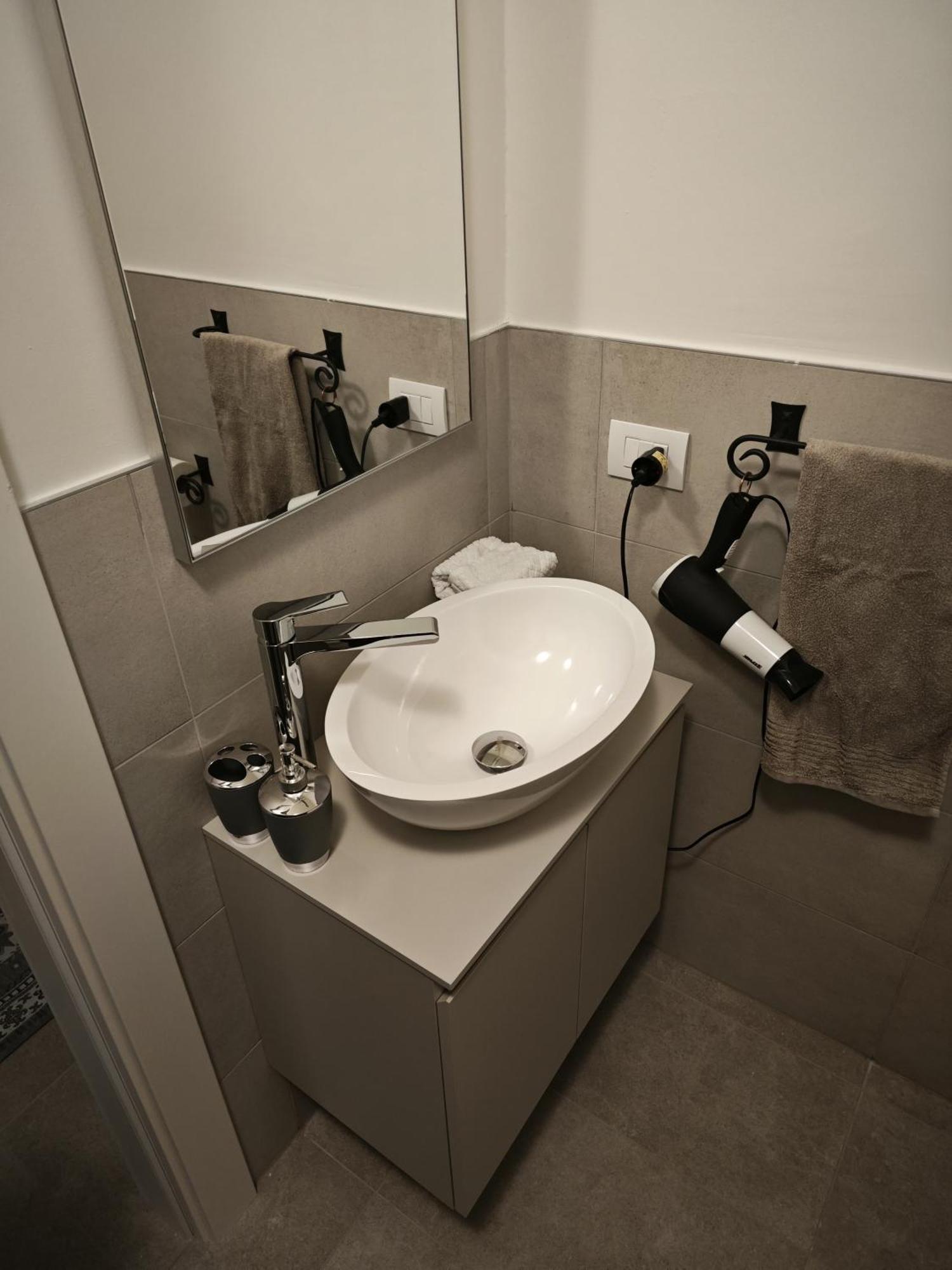 Miriam Apartment Bergamo Bagian luar foto