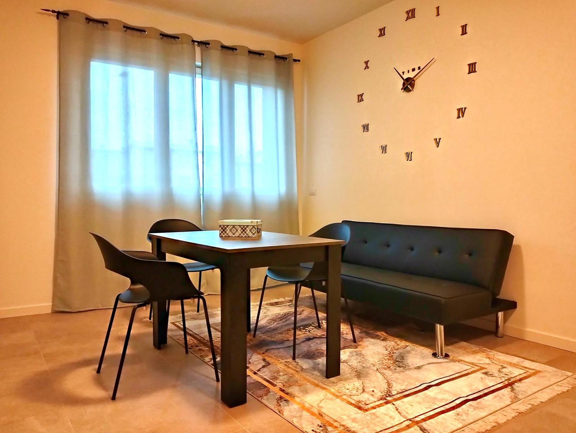 Miriam Apartment Bergamo Bagian luar foto